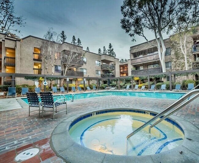 Building Photo - 22100 Burbank Blvd