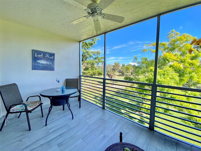 Building Photo - 3800 Oaks Clubhouse Dr