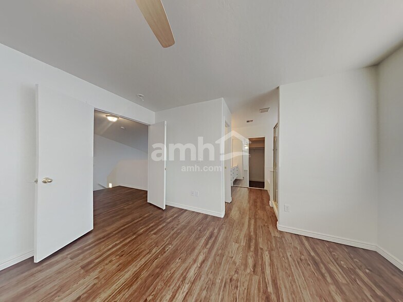 Building Photo - 7519 E Naranja Ave