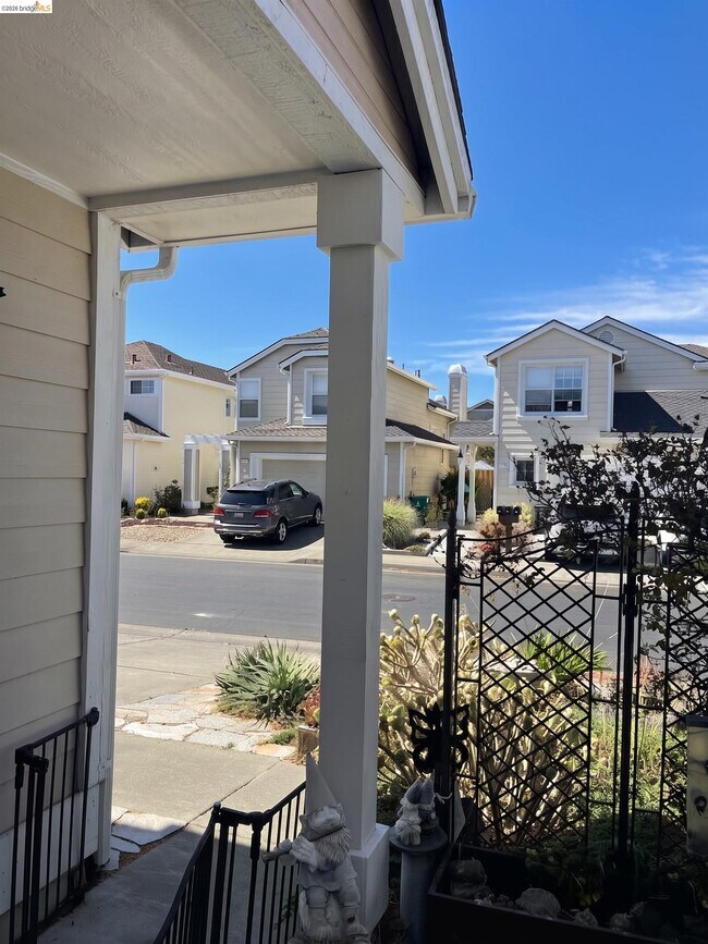 Building Photo - 70 Seabreeze Dr