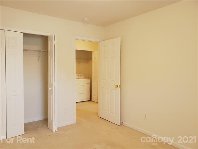 Building Photo - 14649 Lions Paw St