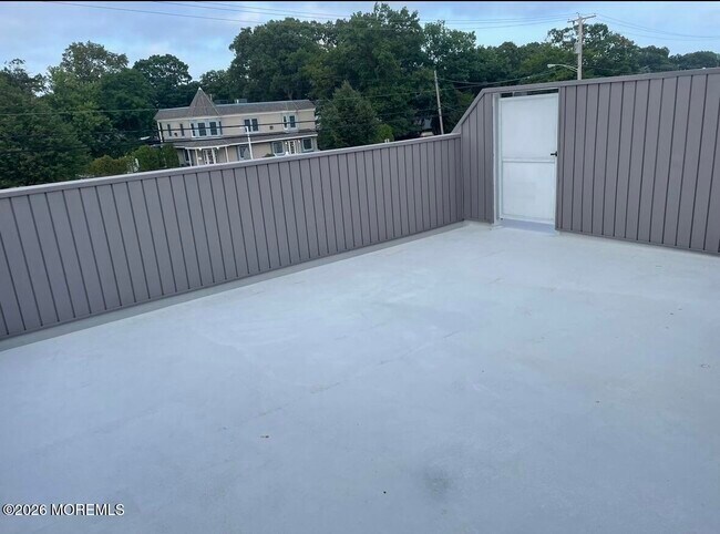 Building Photo - 2428 Bridge Ave