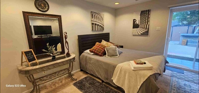 Building Photo - 6360 Silver Ridge Cir