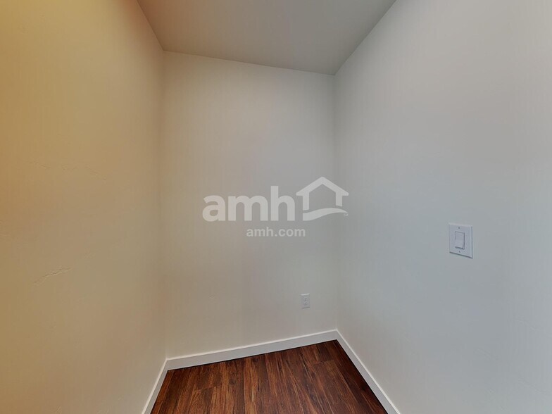 Building Photo - 9525 W Bowie Ct