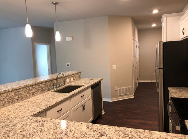 Building Photo - 7888 S Scepter Dr