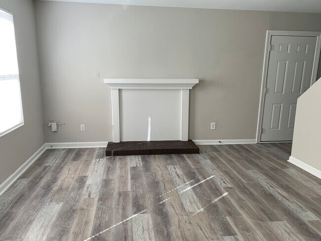 Building Photo - 5302-5304 Grovewood Place