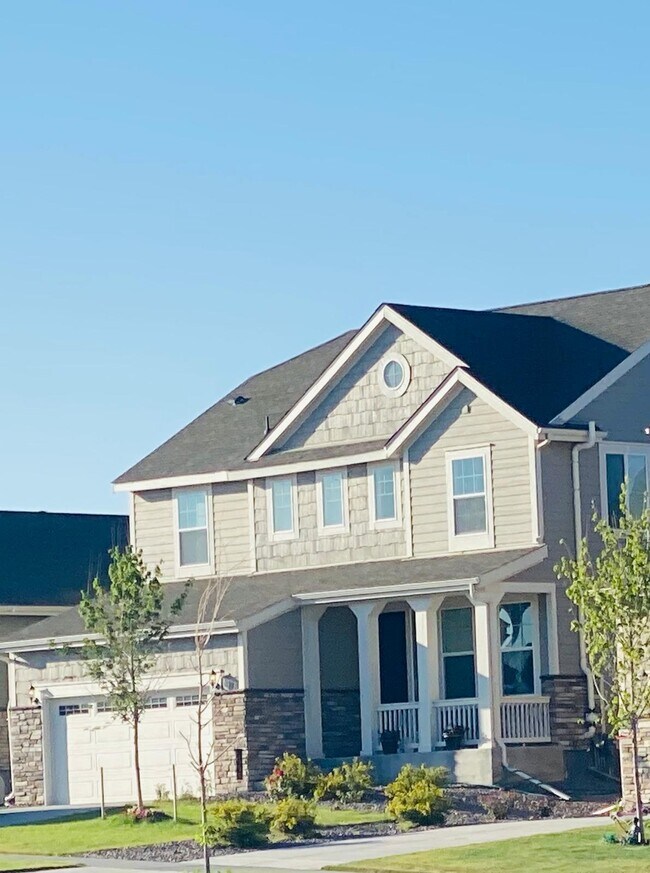Building Photo - 16260 Lanceleaf Pt