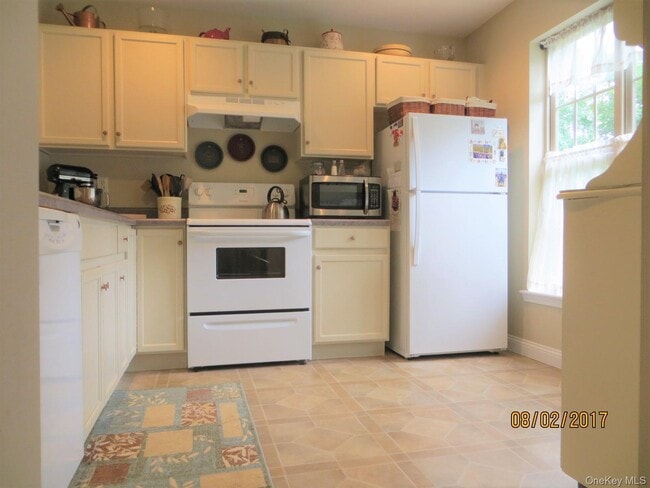Building Photo - 215 Rabbit Run Rd