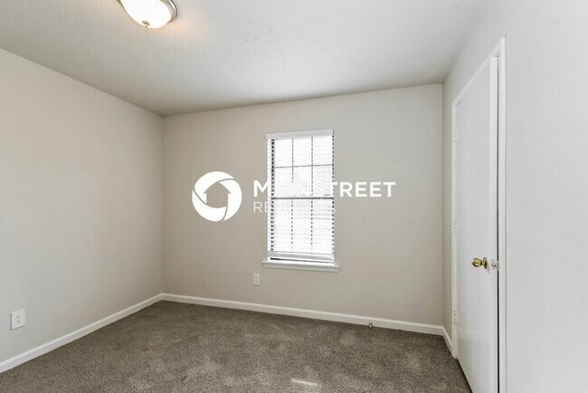Building Photo - 3 Bedroom Pet-Friendly Home in OLIVE BRANCH, MS with Main Street Renewal
