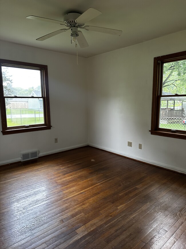 Building Photo - 3662 Monaca Ave