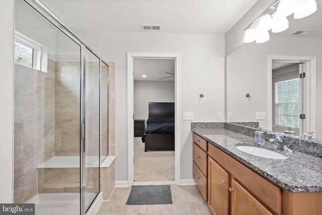 Building Photo - 1738 Beacon Ln