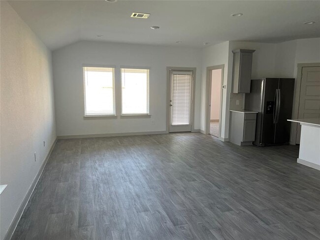 Building Photo - 7919 Cattleman Vly Dr