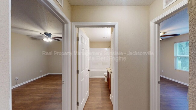 Building Photo - 711 Cahoon Rd N