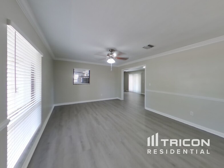 Building Photo - 357 Banyan Dr