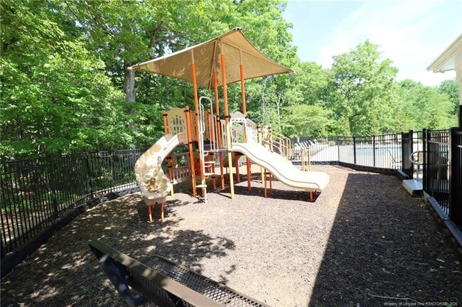 Building Photo - 240 Mystwood Hollow Cir