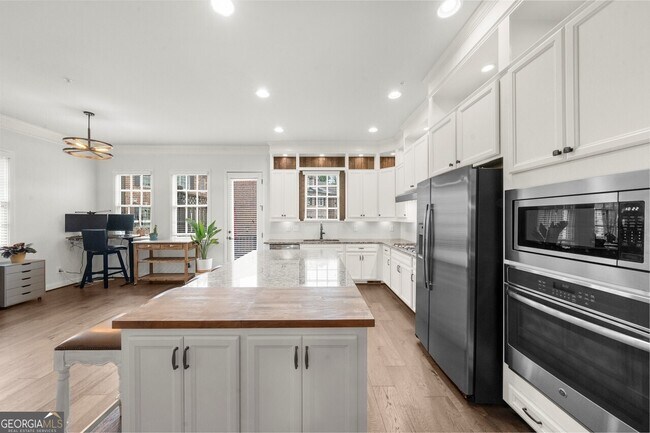 Building Photo - 410 Rose Garden Ln