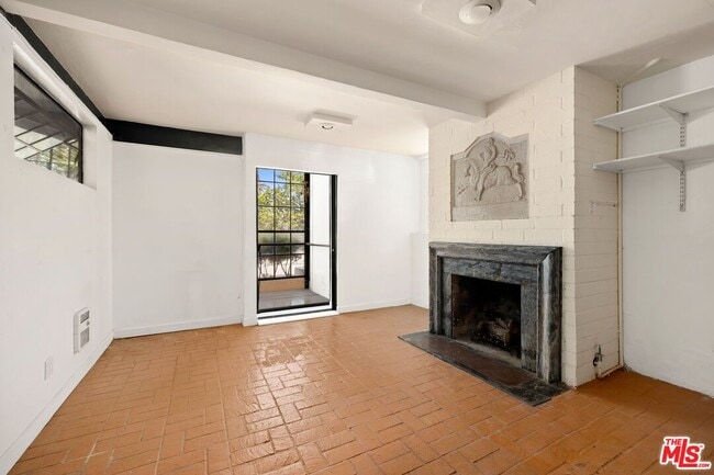 Building Photo - 333 Dalehurst Ave