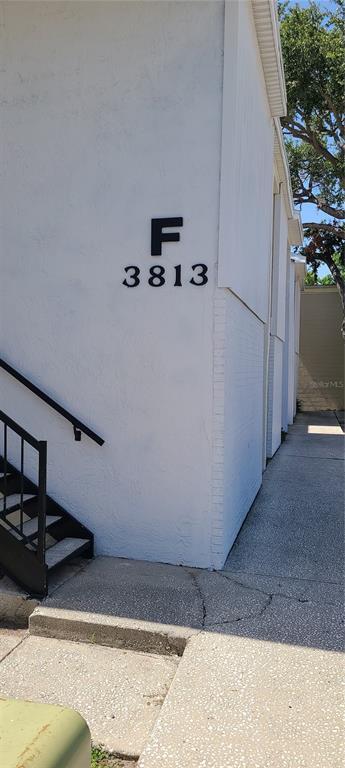 Building Photo - 3813 N Oak Dr