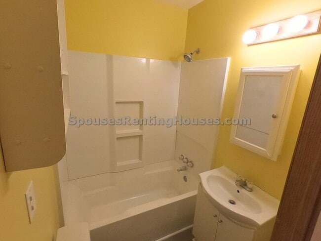 Building Photo - 212 S Emerson Ave