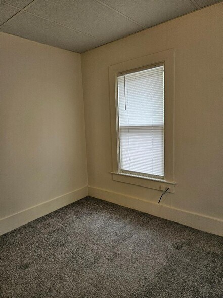 Bedroom - 16 Oak St