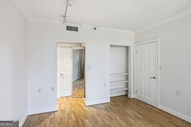 Building Photo - 1130 Piedmont Ave NE