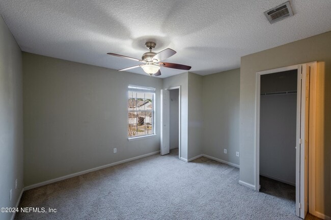 Building Photo - 807 Scrub Jay Dr