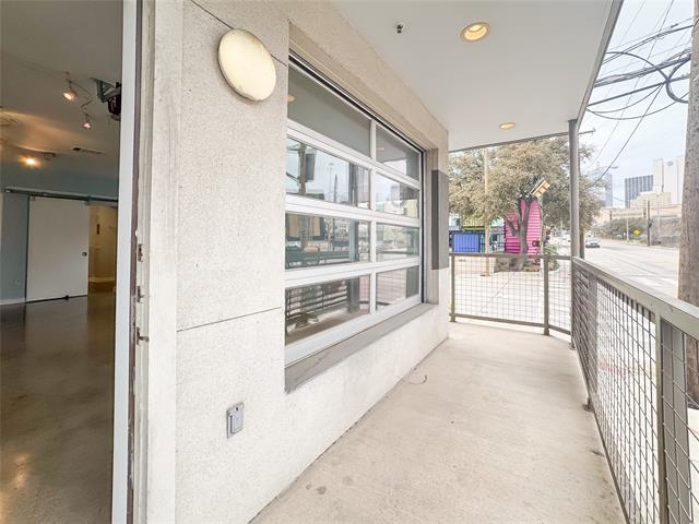 Building Photo - 1111 S Akard St
