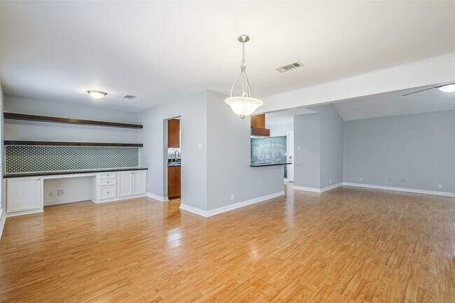 Building Photo - 12919 Westella Dr