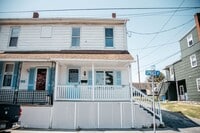Building Photo - 327 Spruce St