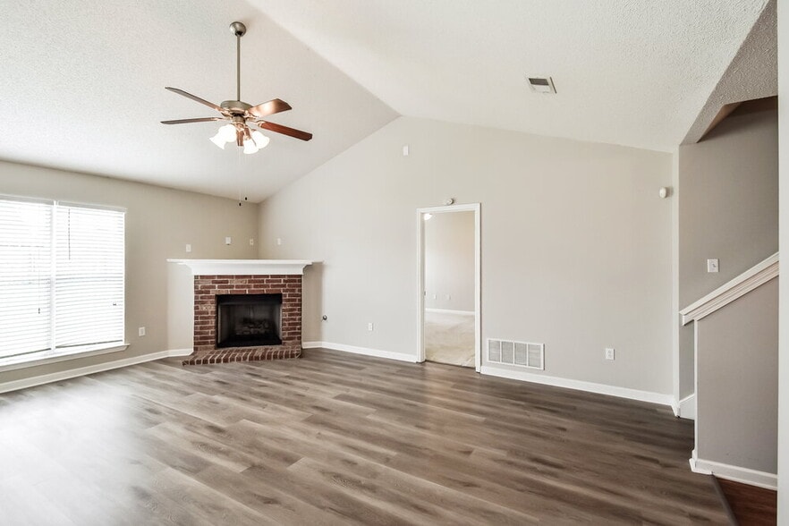 Building Photo - 8124 Loden Cove