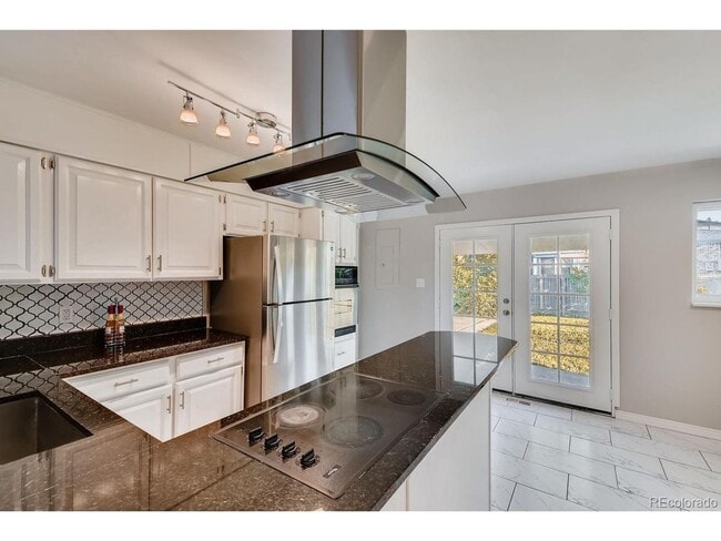 Building Photo - Coming Soon! 5BR/2BA | Newly Renovated Single Family Home | 1-Car Garage Parking | Fenced yard!