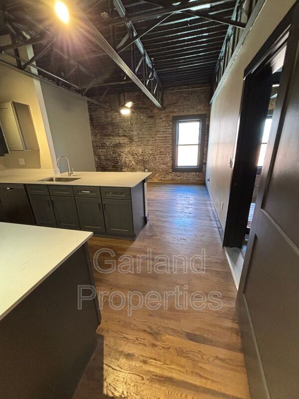 Building Photo - 34 1st St NE