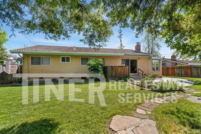 Building Photo - 6138 Cherrelyn Way