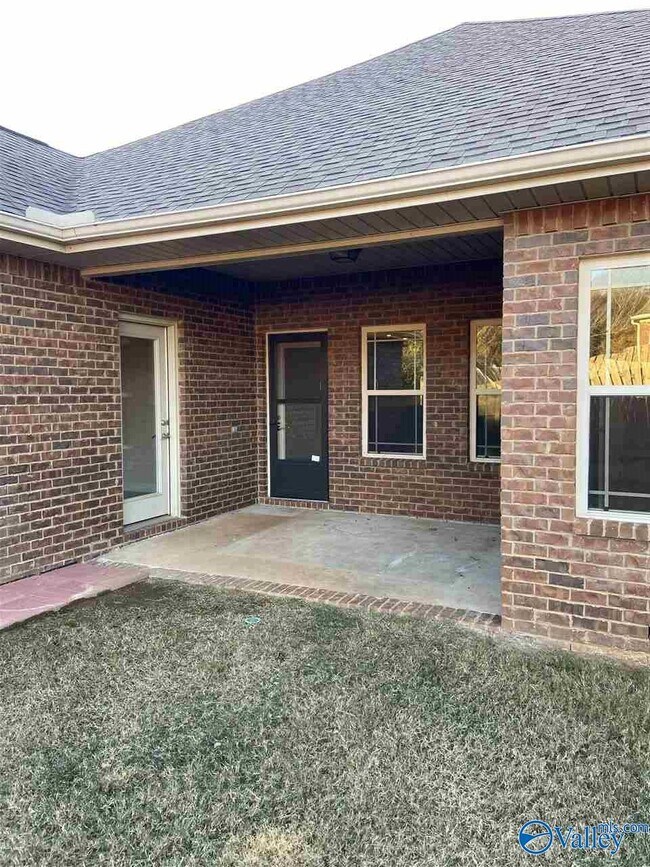 Building Photo - 219 Coral Ct