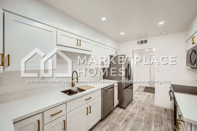 Building Photo - 12021 N Riviera Ct