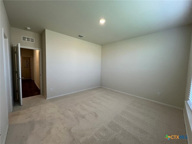 Building Photo - 753 Heartseed Ave