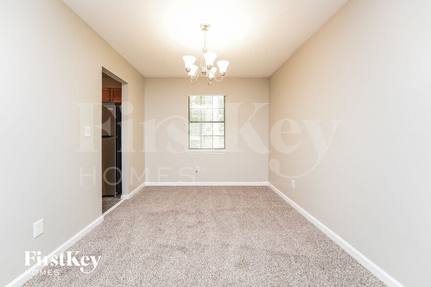 Building Photo - 2261 Cherokee Valley Dr