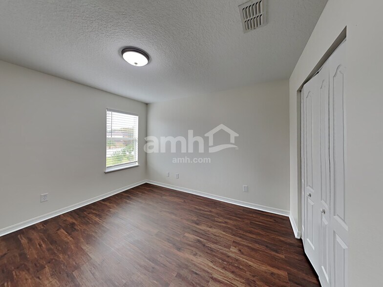 Building Photo - 4860 Windbourne Way