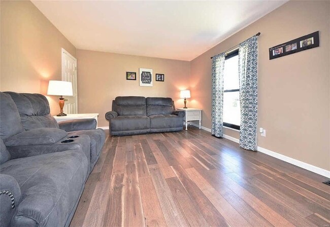 Building Photo - 3049 Orton St