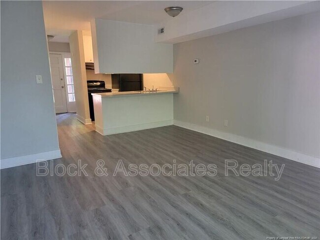 Building Photo - 320 Wheel Hollow Trail