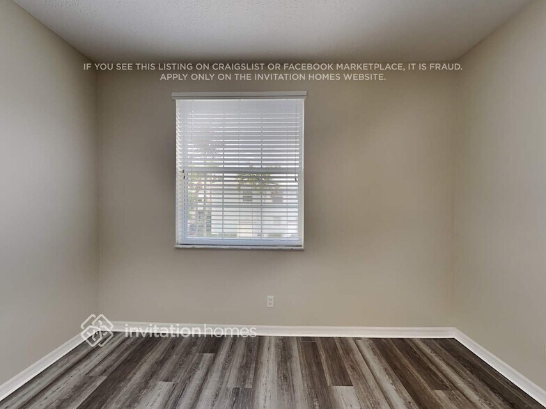 Building Photo - 1529 Cades Bay Ave