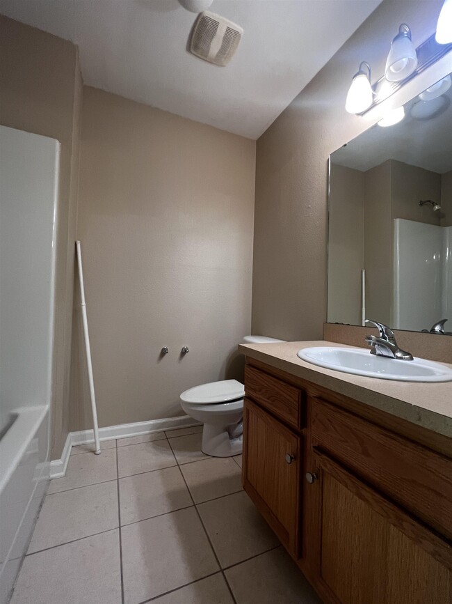 Building Photo - 1833 Nena Hills Dr