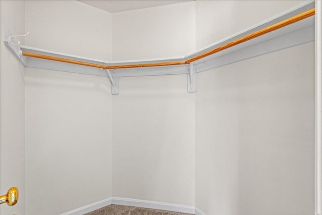 Building Photo - Near VRE and I-95!