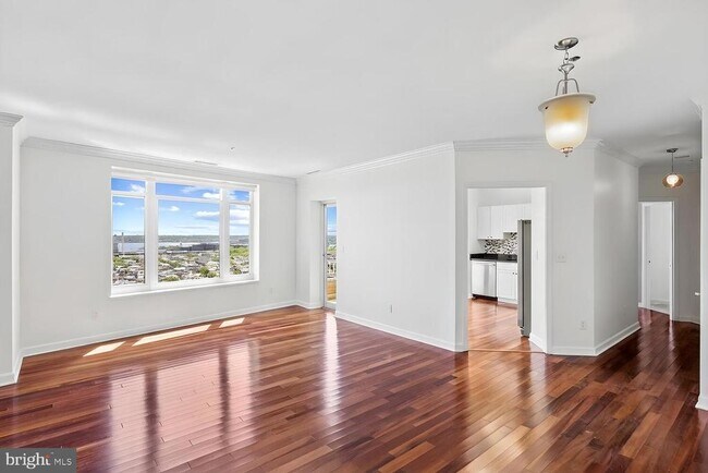 Building Photo - 100 Harborview Dr