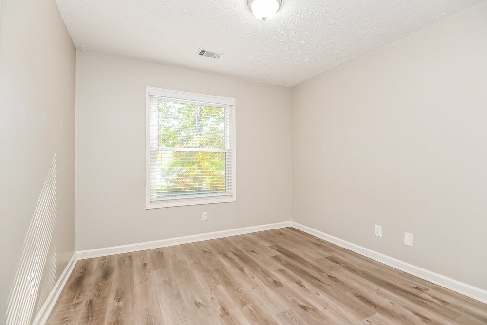 Building Photo - 923 River Rock Dr