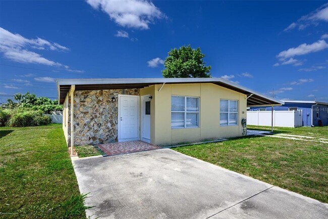 Building Photo - 510 Sharon Cir
