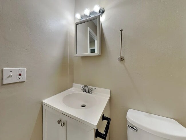Building Photo - 2431 SW 87th Terrace