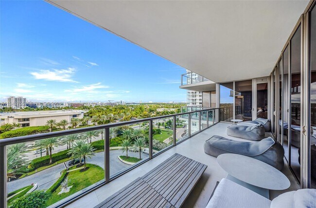 Building Photo - 9705 Collins Ave