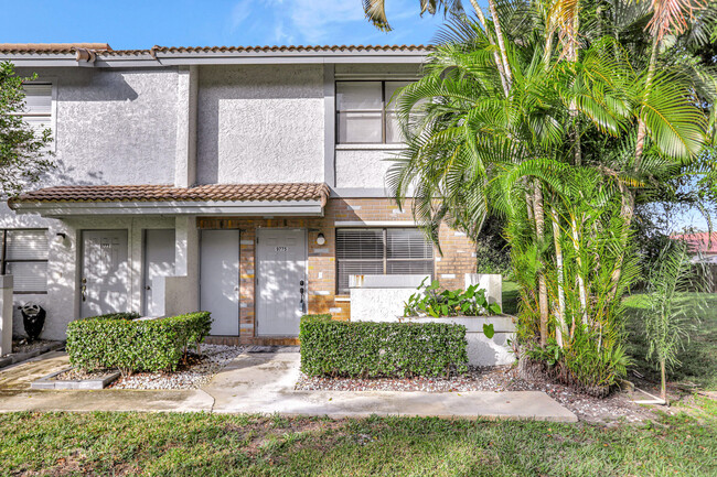 Building Photo - 9775 Riverside Dr