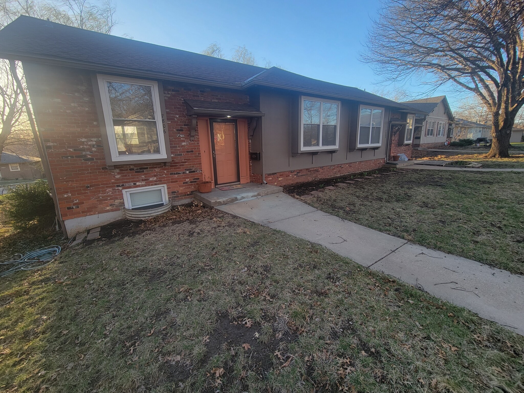 Building Photo - 7806 Eby St